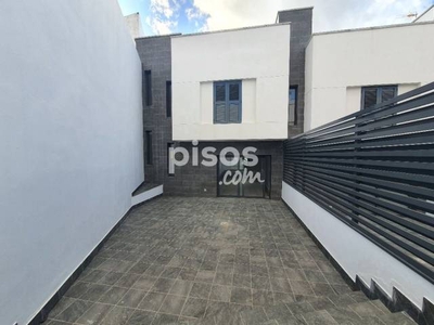 Casa adosada en venta en Calle Rosales Altos, 76