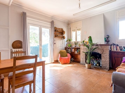 Casa con 6 habitaciones con calefacción en Horta Barcelona