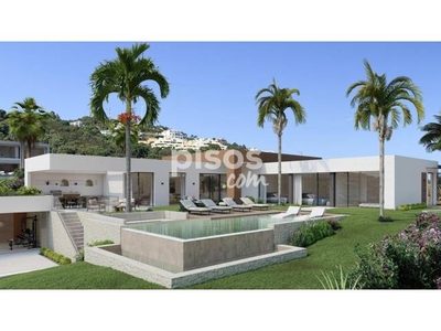 Chalet en venta en Altos de los Monteros