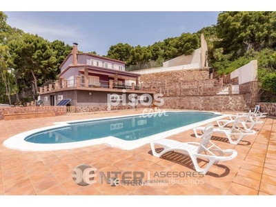 Chalet en venta en Los Monasterios-Alfinach