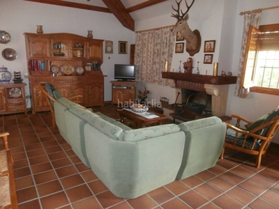 Chalet independiente en venta en Olías del Rey