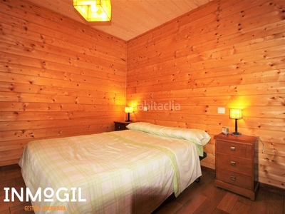 Chalet inmogil gestión, valdemarin , chalet independiente sobre parcela plana muy próximo a zona de ocio, transporte público y todos los servicios. en Madrid