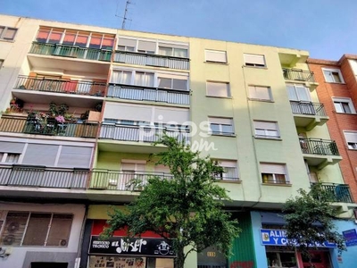 Piso en alquiler en Calle Bolivia, 115, cerca de Calle de Don Pedro de Luna