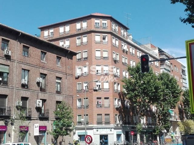 Piso en venta en Avenida de la Ciudad de Barcelona, cerca de Calle de Vigo