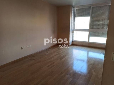 Piso en venta en Calle de Juana Fuentes