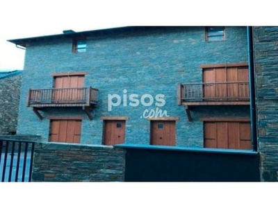 Piso en venta en Carrer Central