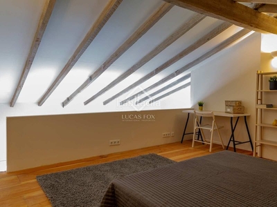 Piso luminosa vivienda abuhardillada de 2 dormitorios en venta en ruzafa en Valencia