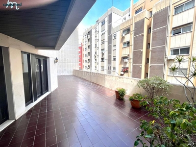 Piso zona jaime roig, gran piso 172 m2 terraza 70 m2, 4 hab., 2 baños + aseo, garaje incluido, finca lujo en Valencia
