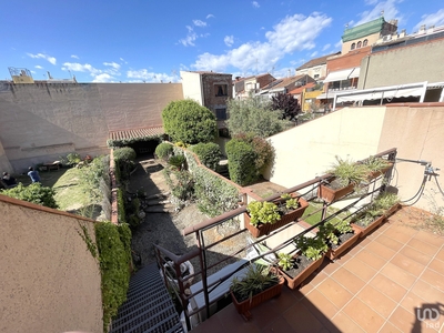Casa 4 habitaciones de 250 m² en Sabadell (08201)