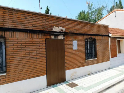 Casa adosada en venta en Calle de Menorca en El Cristo-Ave María por 75,000 €