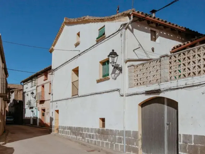 Casa en venta en Calle Baja, 7 en Angüés por 105,000 €