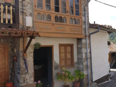 Casa en venta en Calle Lugar Madiedo, Número 21 en Santolaya por 30,000 €