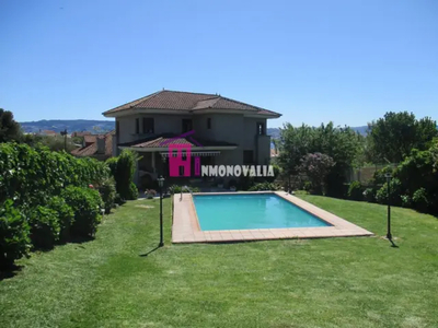 Casa en venta en Moaña en Moaña (Resto Parroquia) por 700,000 €