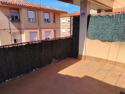 Dúplex en venta en Calle de Daroca en Delicias por 140,000 €