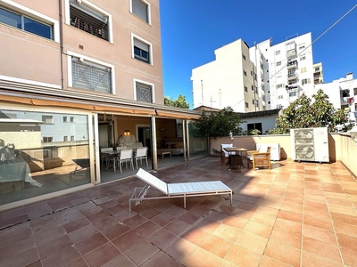 Piso en venta en Marquès de la Fontsanta - Pere Garau de 3 habitaciones con terraza y garaje