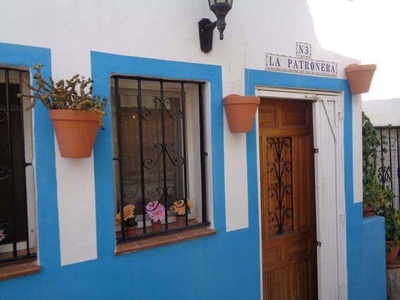 Alquiler Piso Alicante - Alacant. Piso de una habitación en Calle Muchamiel. Primera planta