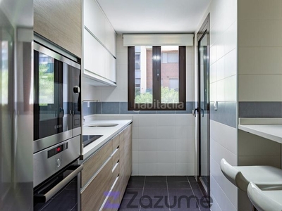 Alquiler piso con 3 habitaciones con ascensor, parking, piscina, calefacción y aire acondicionado en Getafe