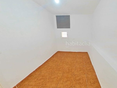 Alquiler piso con 3 habitaciones en Raval Barcelona