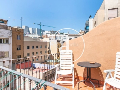 Alquiler piso de alquiler temporal de 3 habitaciones y terraza próxima a plaza catalunya en Barcelona