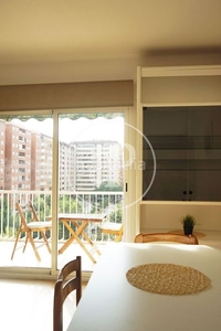 Alquiler piso en alquiler de 4 habitaciones en la zona de universidades. en Valencia