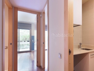 Alquiler piso maravilloso piso de 3 hab y 3 pk en fantástico complejo residencial torre vilana en Barcelona