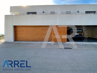 Casa con 4 habitaciones con parking, calefacción, aire acondicionado y vistas al mar en Mataró