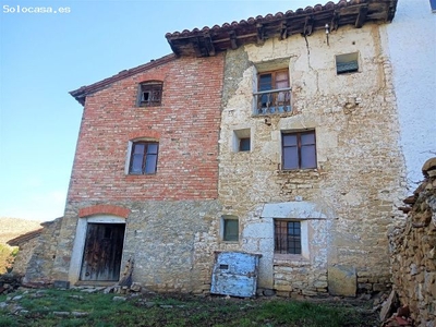 Casa de Pueblo en Venta en Villarroya de los Pinares, Teruel
