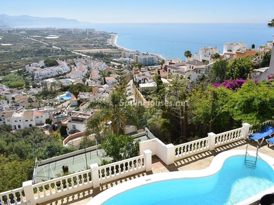 Casa en venta en Avda Pescia - Ctra de Frigiliana, Nerja