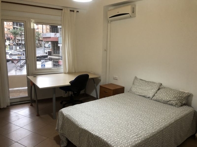 Habitaciones en C/ rambla mendez nuñez, Alicante - Alacant por 375€ al mes