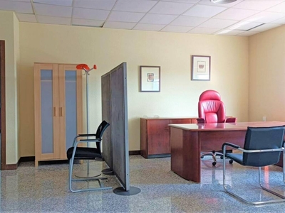 Oficina - Despacho con ascensor Murcia Ref. 93458101 - Indomio.es