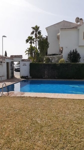 Venta de casa con piscina y terraza en Campo de Mijas