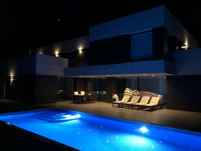 Venta de casa con piscina y terraza en Oleiros, SANTA CRUZ, OLEIROS