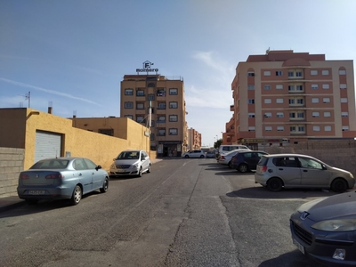 Venta de piso con terraza en Roquetas de Mar, Cortijos de Marin