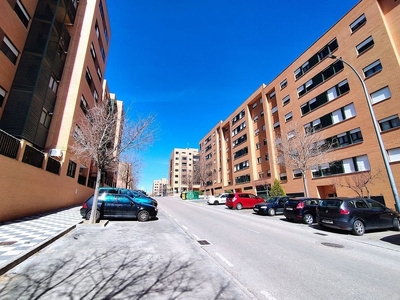 Venta de piso en San Fernando - Carretera de Valencia de 3 habitaciones con garaje y calefacción