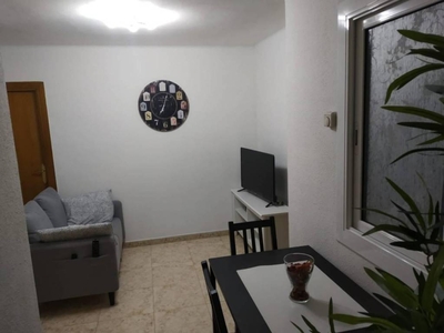 Venta Piso Badalona. Piso de dos habitaciones en Calle JUAN VALERA. Buen estado