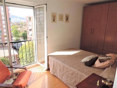 Venta Piso Badalona. Piso de tres habitaciones en Avenida catalunya. Buen estado sexta planta con balcón