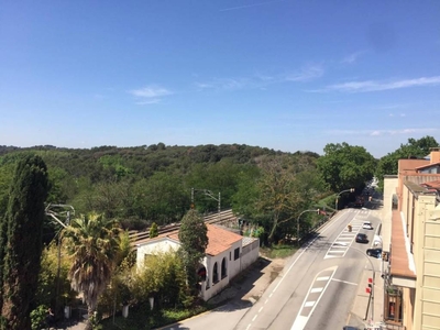 Venta Piso Cardedeu. Piso de tres habitaciones A reformar plaza de aparcamiento con terraza