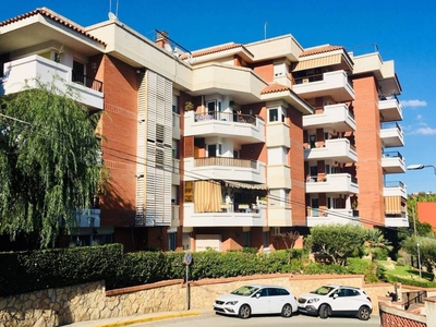 Venta Piso Corbera de Llobregat. Piso de cuatro habitaciones Buen estado primera planta con terraza calefacción individual