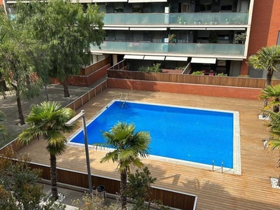 Venta Piso Cornellà de Llobregat. Piso de cuatro habitaciones Primera planta con terraza