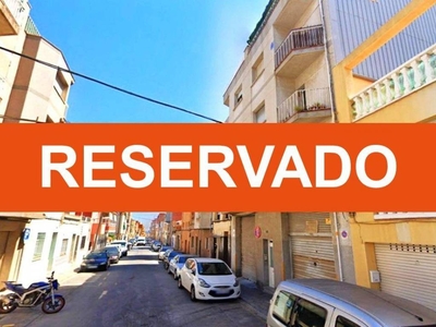 Venta Piso en Carrer de Montserrat. Badalona