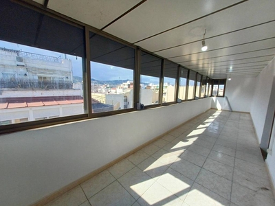 Venta Piso L'Hospitalet de Llobregat. Piso de tres habitaciones Sexta planta con terraza