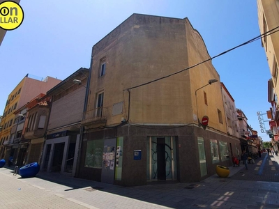 Venta Piso Malgrat de Mar. Piso de tres habitaciones en Ramó Turró. Primera planta con balcón