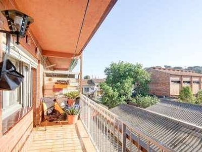 Venta Piso Martorelles. Piso de tres habitaciones en Carrer de Sant Isidre.