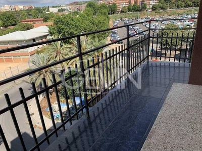Venta Piso Mataró. Piso de tres habitaciones Quinta planta con balcón