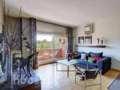 Venta Piso Ripollet. Piso de tres habitaciones en Carrer Sarrià de Ter. Plaza de aparcamiento