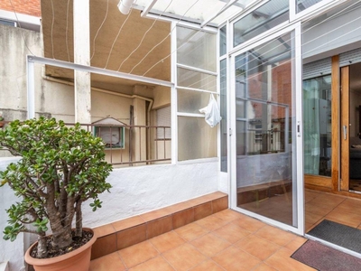 Venta Piso Sabadell. Piso de cuatro habitaciones en Sant Cugat. Primera planta con terraza