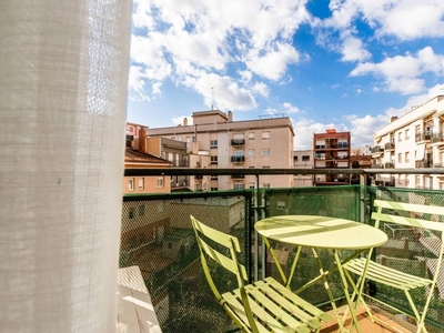 Venta Piso Sabadell. Piso de tres habitaciones en agustina d'arago d'. Tercera planta con terraza