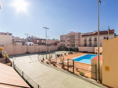 Venta Piso Sabadell. Piso de tres habitaciones en Onze setembre. Primera planta con terraza