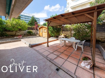 Venta Piso Salou. Piso de dos habitaciones en Carrer de Viladomat. Buen estado planta baja con terraza