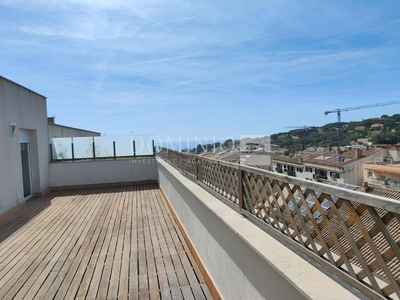 Venta Piso Sant Andreu de Llavaneres. Piso de cuatro habitaciones Buen estado con terraza